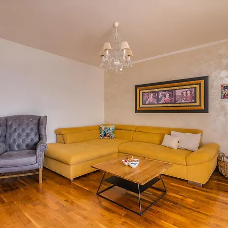 Stella & Luna Krk Town